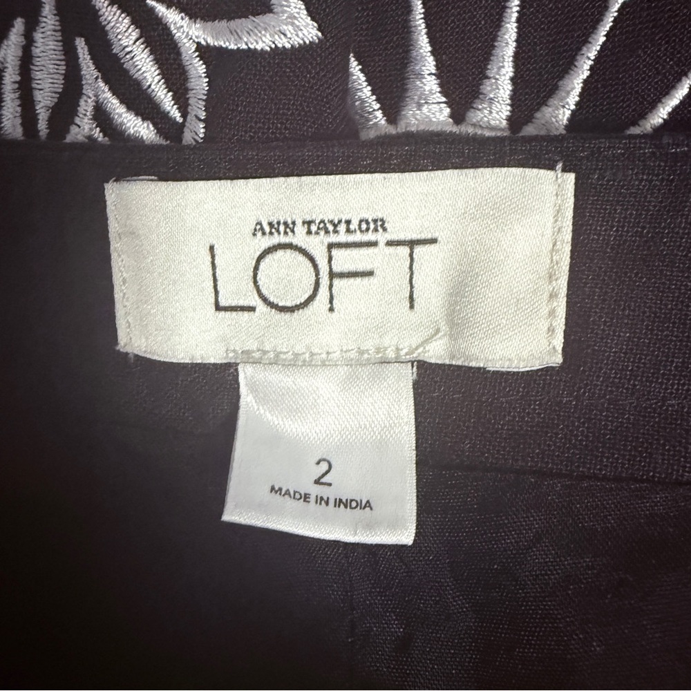 LOFT Black Linen White Embroidered A-Line Flair Fully Lined Midi Skirt Sz 2 EUC - Picture 10 of 11